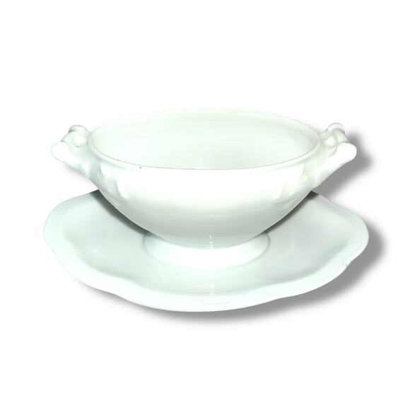 Small Vintage Gravy Boat with Attached Saucer | No Brand Markings - Picture 1 of 4